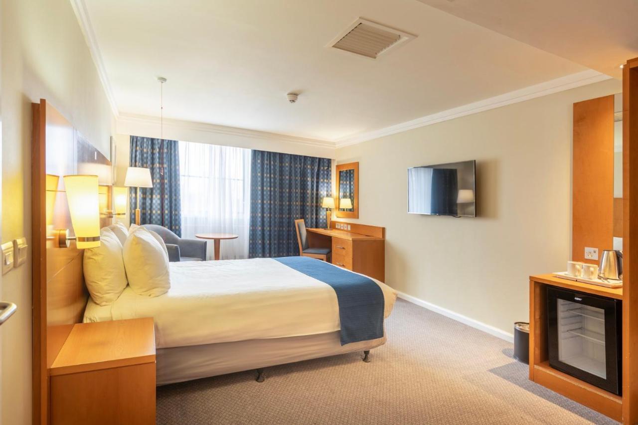Holiday Inn London Sutton By Ihg Екстериор снимка