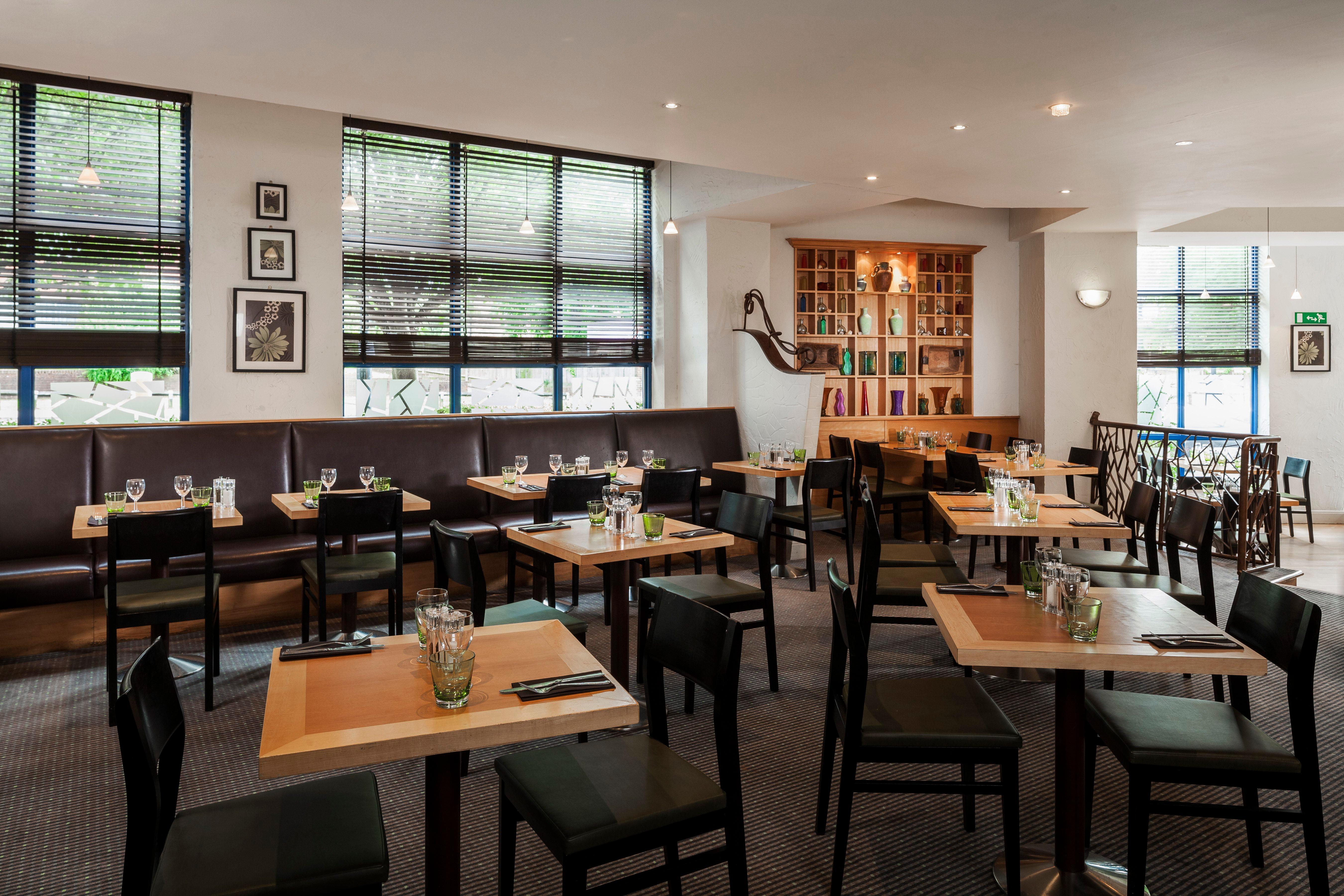 Holiday Inn London Sutton By Ihg Екстериор снимка